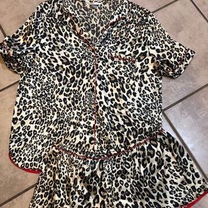 Amazing VS Pajama silky pajama set 😊